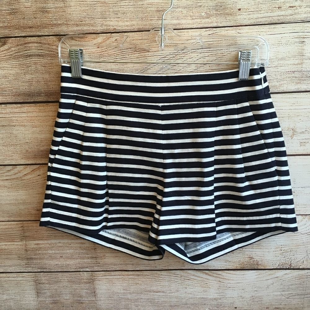 J CREW NAUTICAL SHORTS IN NAVY AND WHITE STRIPES‎